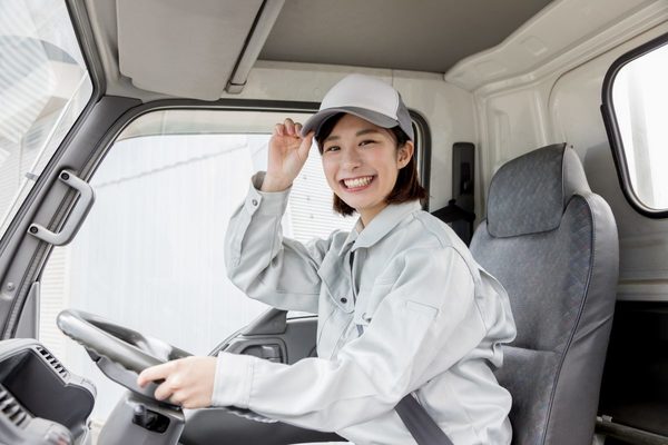 【種類別に解説】トラックの車検の有効期限と車検費用の内訳